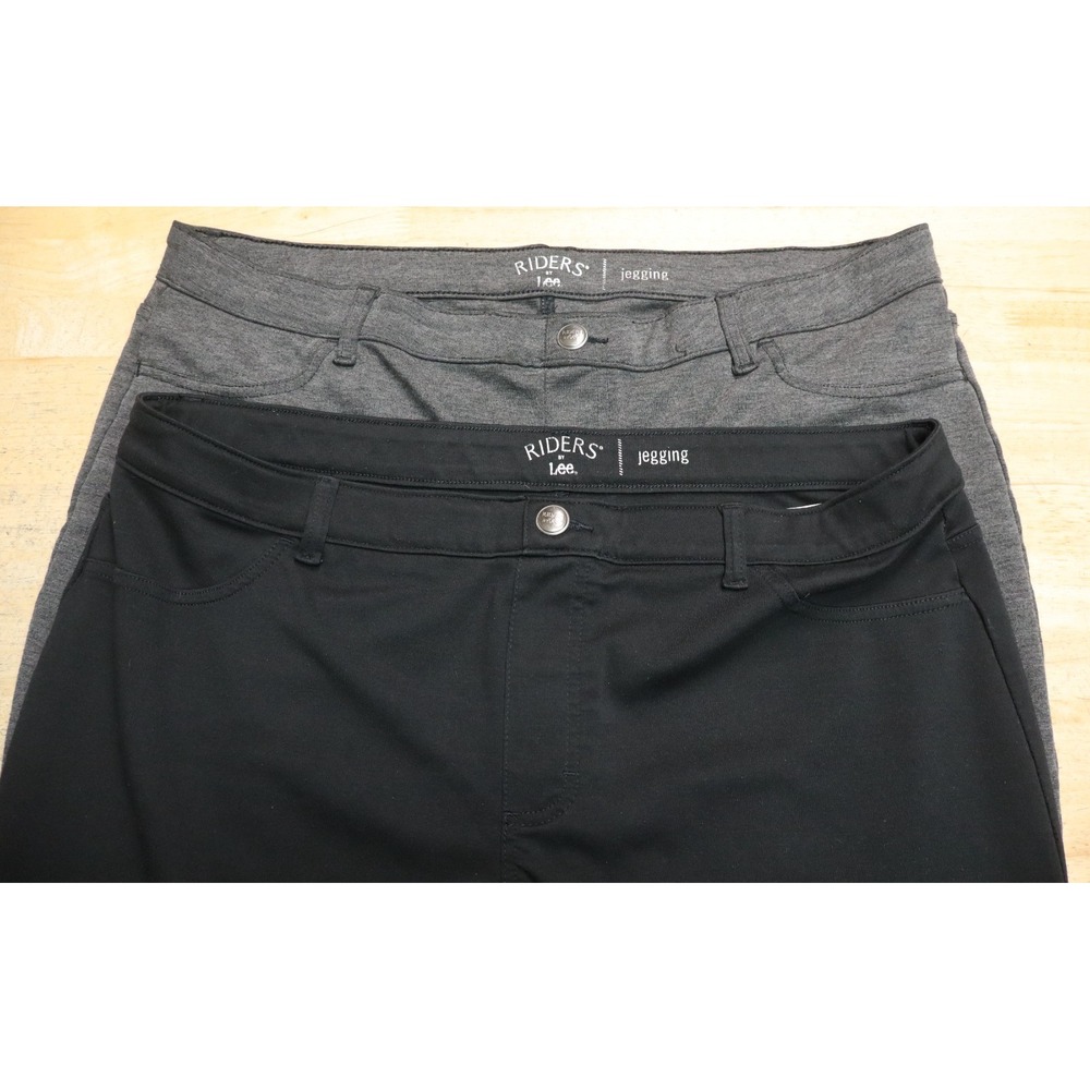 Lot of 2 Womens Lee Riders Jeggings Pants Size XL Gray & Black Approximate 40x28
